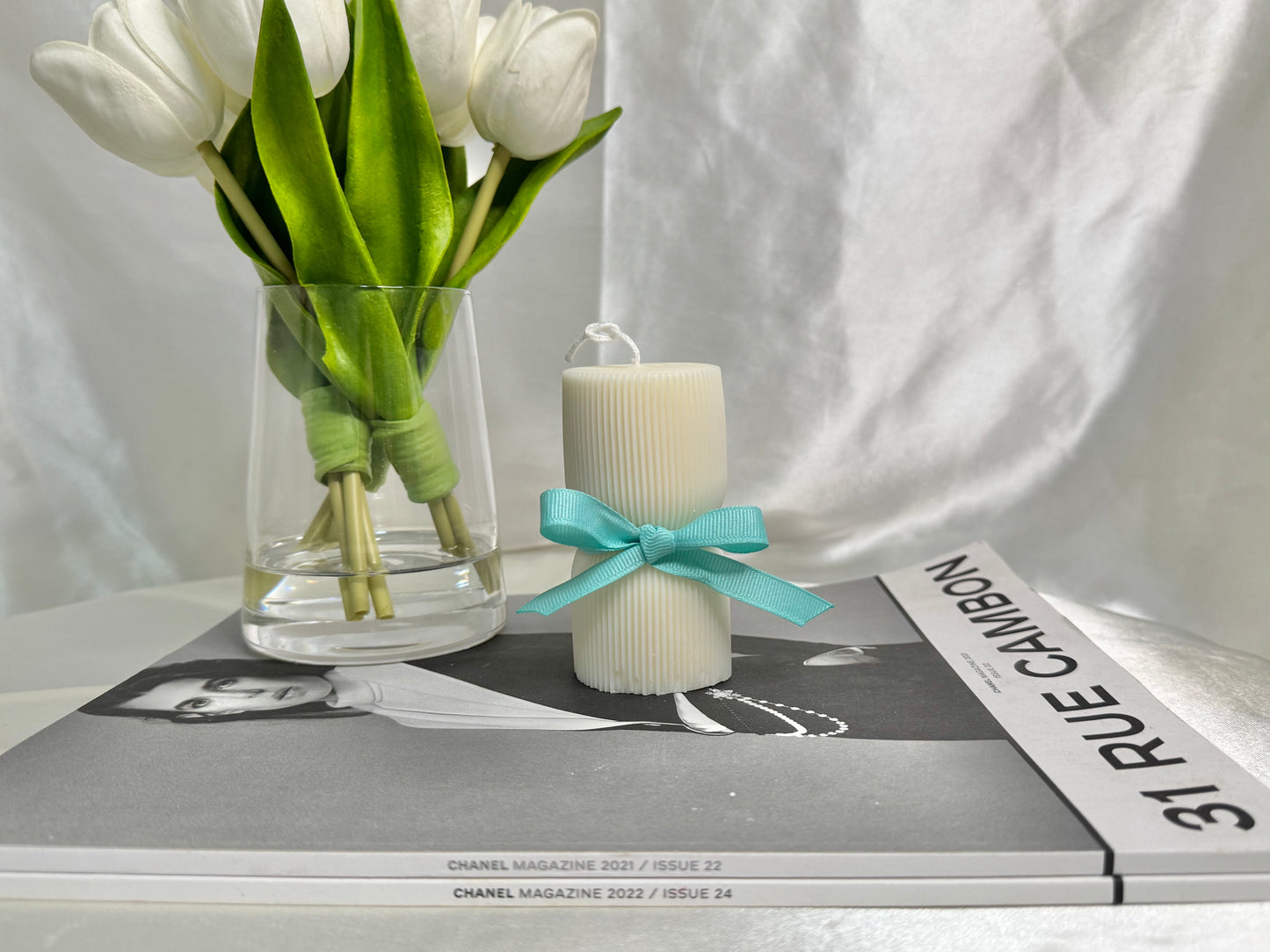 Petite Hourglass Pillar