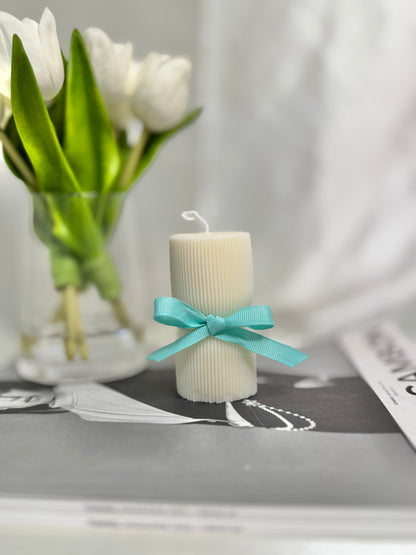 Petite Hourglass Pillar